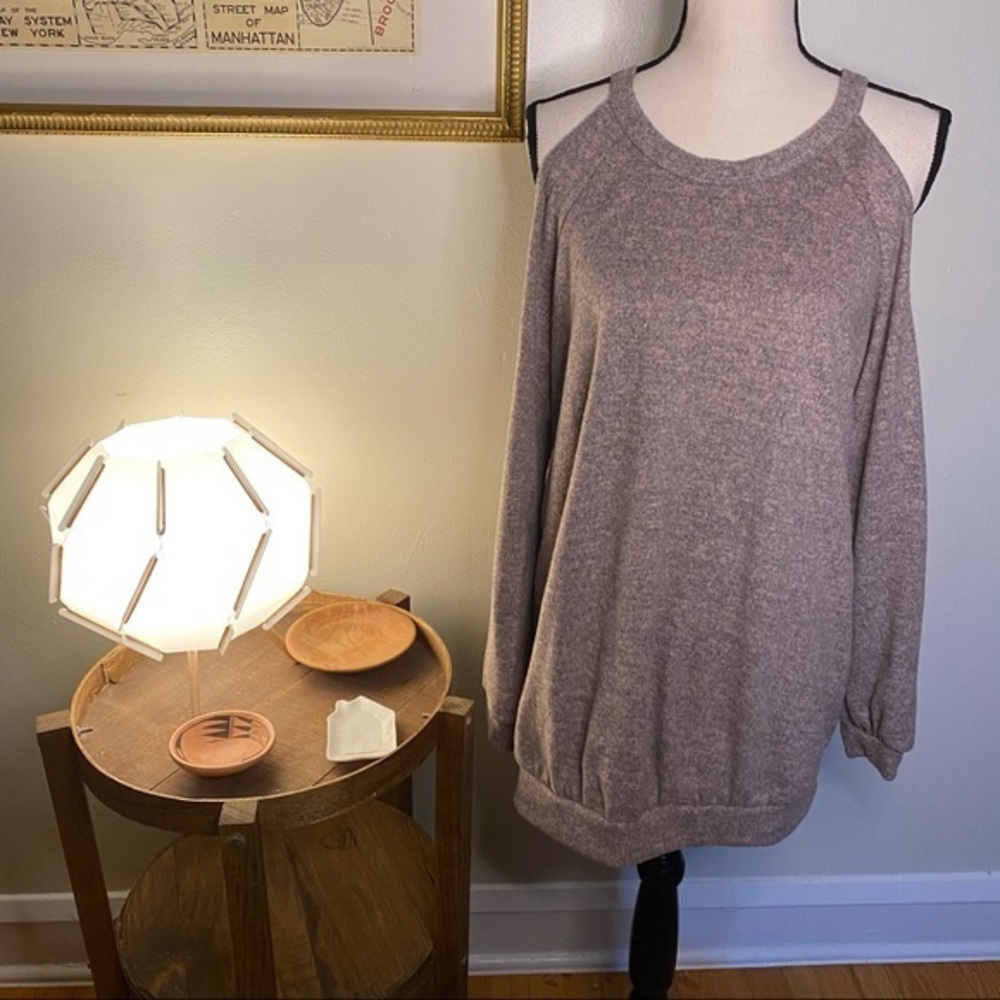 Sun N Moon Cold Shoulder Marled Sweater‎ Size Small